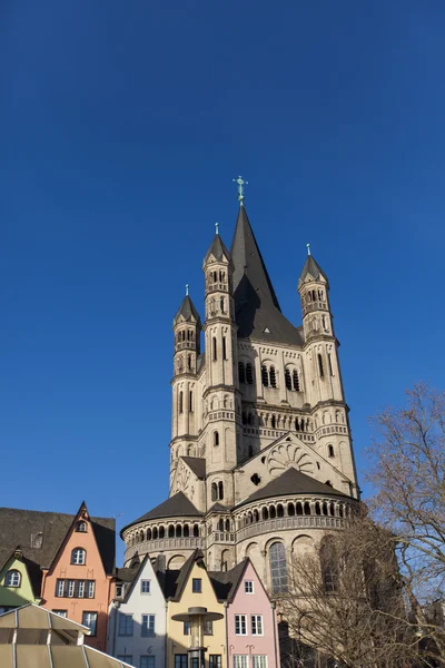 Grote kerk van st. martin in Keulen, Duitsland — Stockfoto