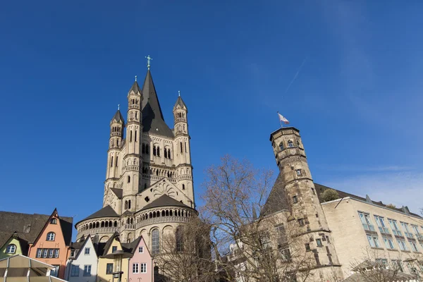 Grote kerk van st. martin in Keulen, Duitsland — Stockfoto