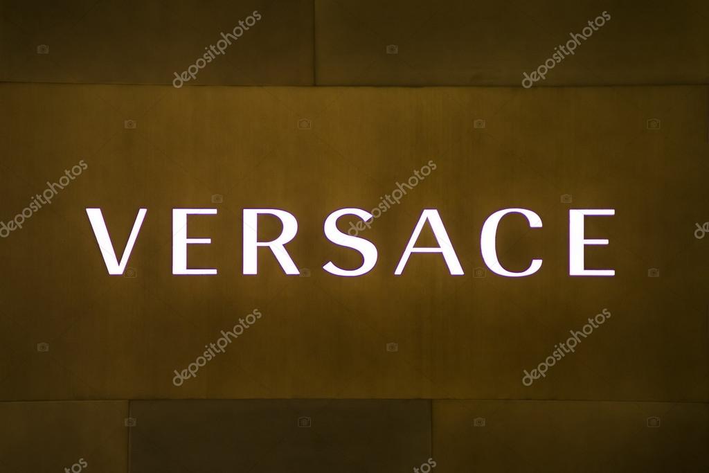 Versace shop in Sidney Stock Editorial Photo © boggy22 68810925