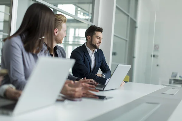 Young people in the office — Stock Photo, Image