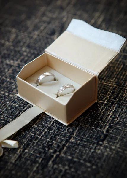 Wedding rings — Stock Photo, Image