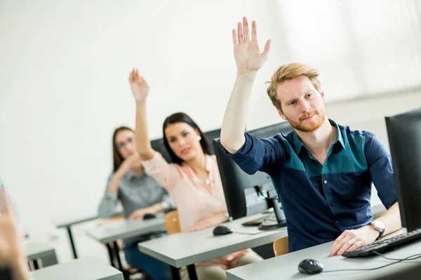 Studenten in de klas — Stockfoto