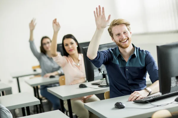 Studenten in de klas — Stockfoto