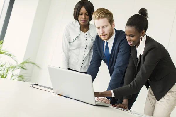 Young people in the office — Stock Photo, Image