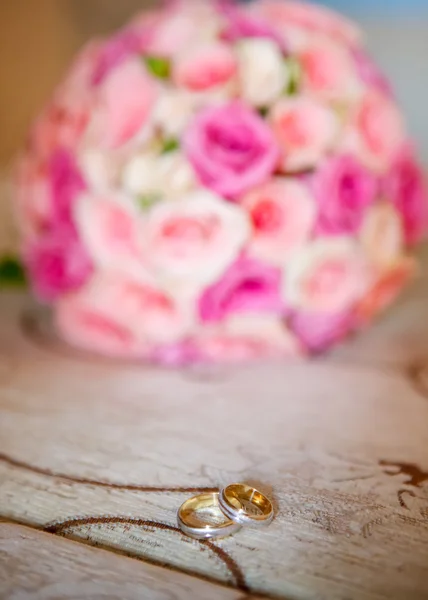 Wedding rings — Stock Photo, Image