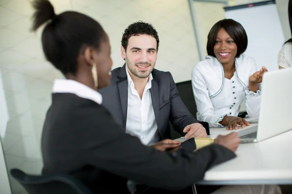 Young people in the office — Stock Photo, Image