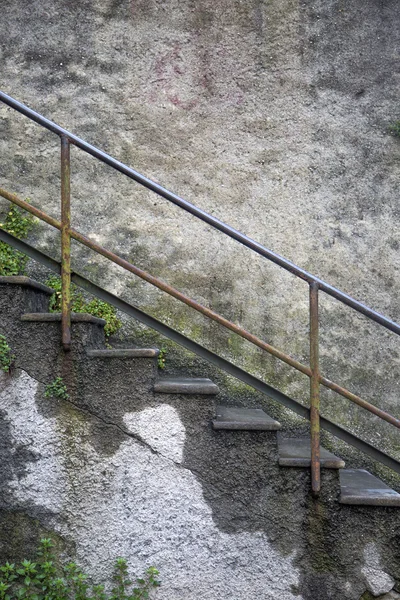 Stare kamienne schody — Zdjęcie stockowe