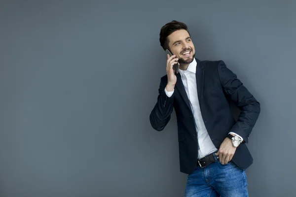 Man med mobiltelefon — Stockfoto