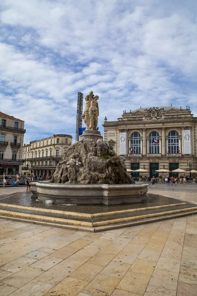 De drie gratiën fontein op de Place de la Comedie — Stockfoto