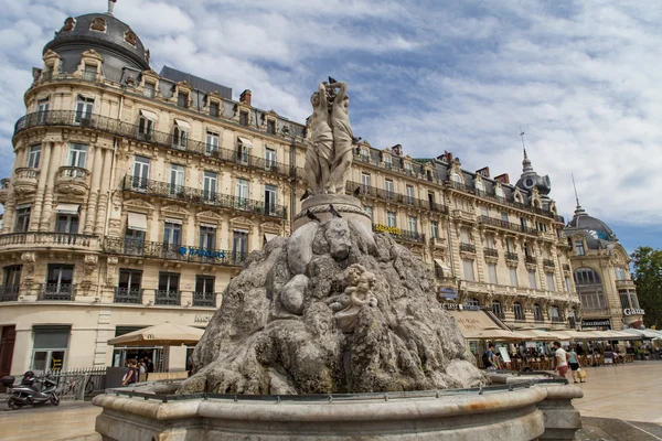 Tři Grácie fontána na náměstí Place de la Comedie — Stock fotografie