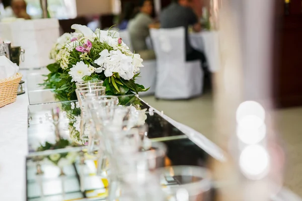 Blumenschmuck für die Hochzeit — Stockfoto