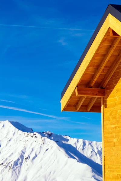 Dům ve francouzských Alpách — Stock fotografie