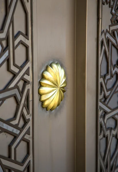 Porta marocchina con ornamento — Foto Stock