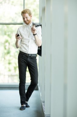 Genç Kızıl saçlı adam