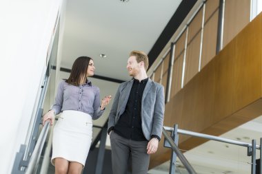 Office merdivenlerde Çift