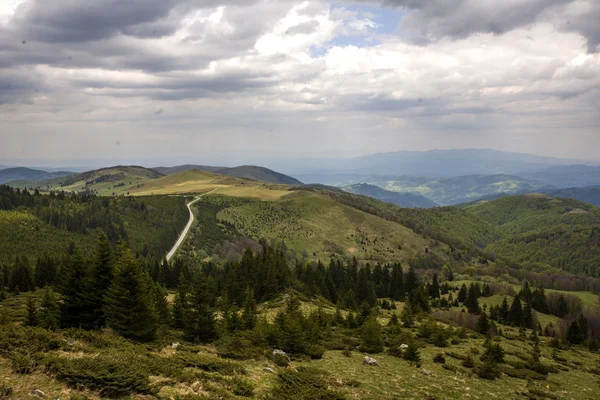 Mountain view, a tavaszi — Stock Fotó