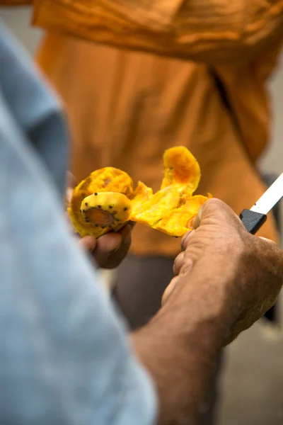 Buccia di frutta gialla — Foto Stock