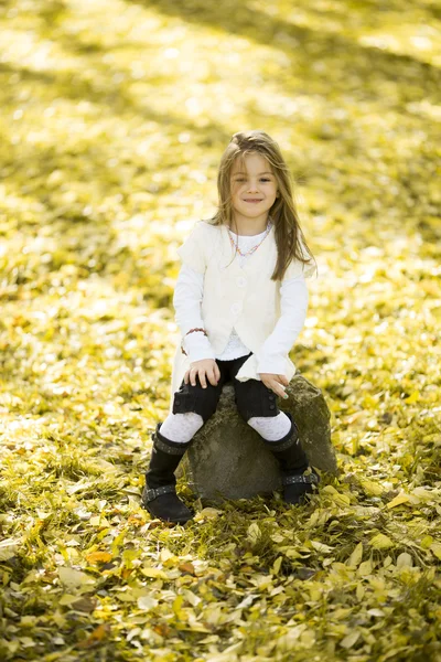 Bambina al parco — Foto Stock
