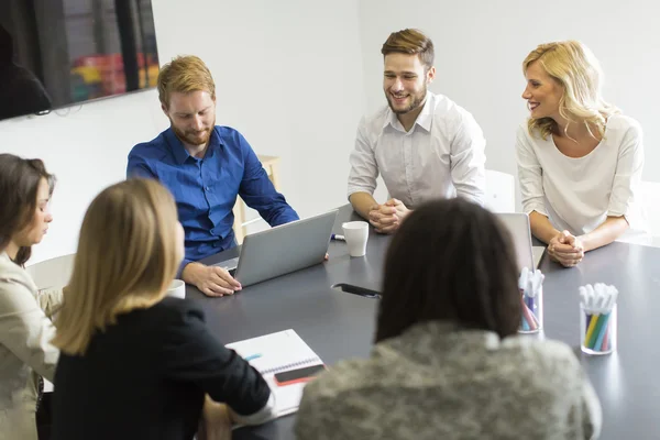 Young people in the office — Stock Photo, Image