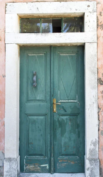 Oude deur van Korcula — Stockfoto