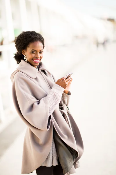 Jovem mulher negra — Fotografia de Stock