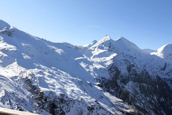 Inverno montanhas vista — Fotografia de Stock