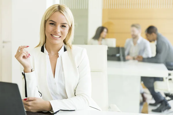 Young people in the office — Stock Photo, Image