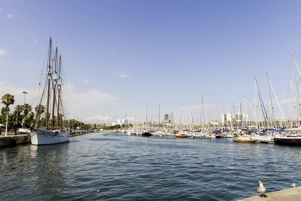 Vista al puerto de Barcelona — Foto de Stock