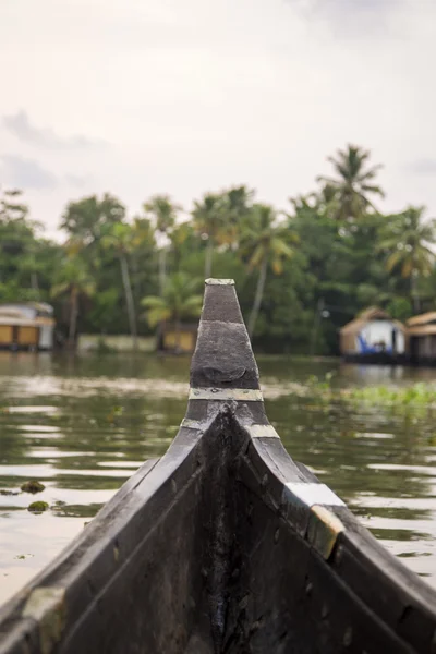 Лодка в захолустье Кералы — стоковое фото