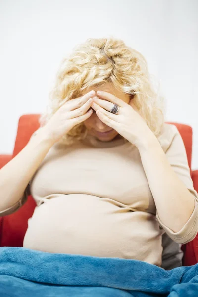 Young pregnant woman — Stock Photo, Image