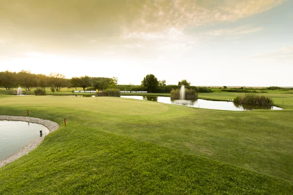 Campo de golfe vista — Fotografia de Stock