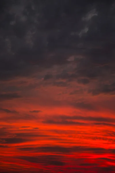 Blick auf den roten Himmel — Stockfoto