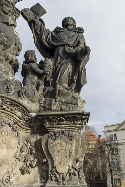 Statuen der Madonna, der Heiligen Domina und des Thomas von Aquin — Stockfoto