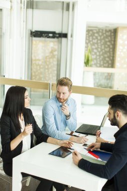 Ofiste çalışanlar.