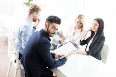 Ofiste çalışanlar.