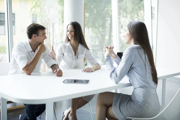 Young people in the office — Stock Photo, Image