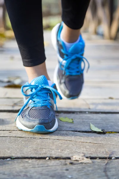 Feet of young woman — Stock Photo, Image