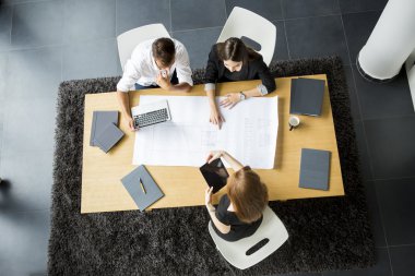 Ofiste çalışanlar.