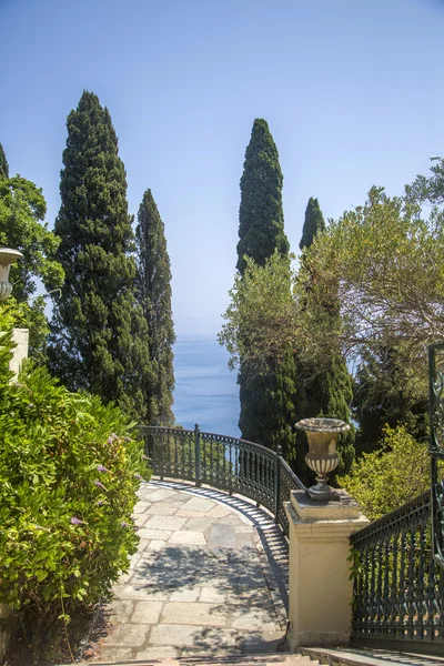 Garten von achilleion, griechenland — Stockfoto