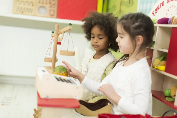 Multiracial liitle girls — Stock Photo, Image