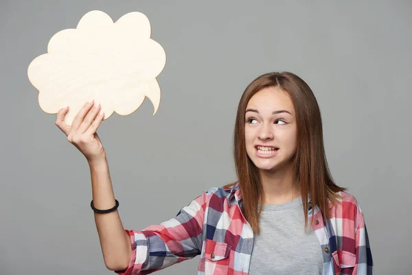 Imagem Engraçada Menina Emocional Segurando Bolha Pensando Olhando Para Ele — Fotografia de Stock