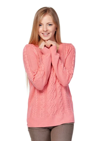 Frau im rosafarbenen Pullover — Stockfoto
