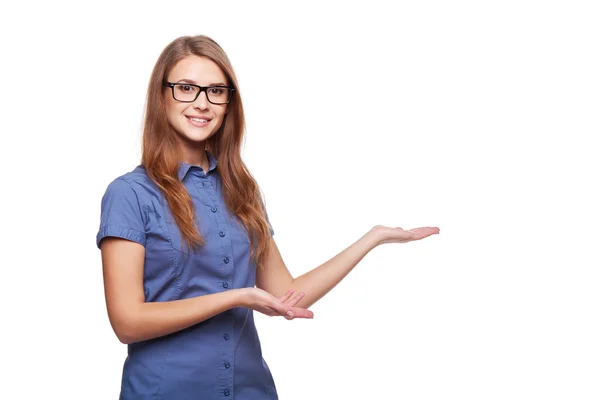 Smiling business woman showing open hand palm — Stock Photo, Image