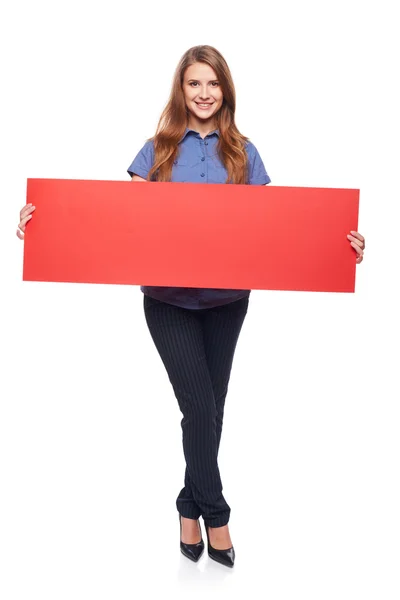 Mulher segurando papelão em branco vermelho — Fotografia de Stock