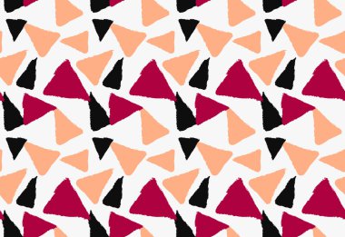 Marker çizilmiş turuncu kırmızı ve siyah üçgenler