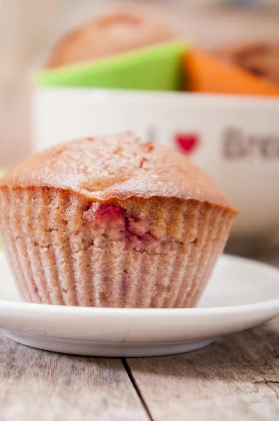 Muffins caseros de fresa y naranja —  Fotos de Stock