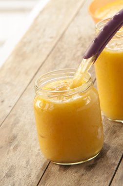 Bebek maması yakın çekim