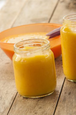 Bebek maması yakın çekim