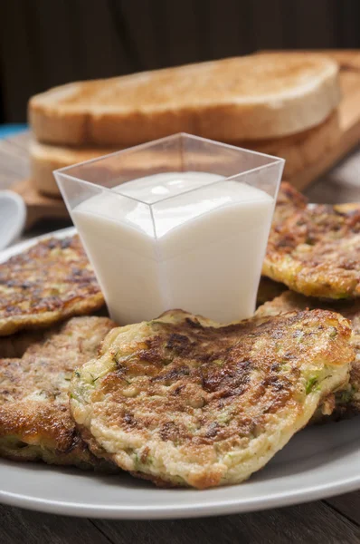 Zucchini pancakes close up — Stock Photo, Image