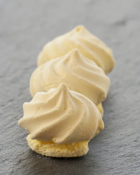 Sluiten van meringue koekjes. — Stockfoto